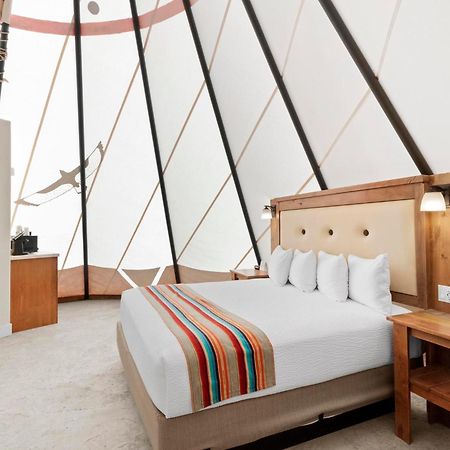 Bluff Dwellings Resort Bagian luar foto