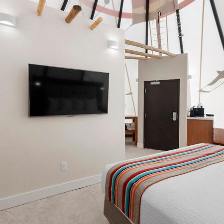 Bluff Dwellings Resort Bagian luar foto