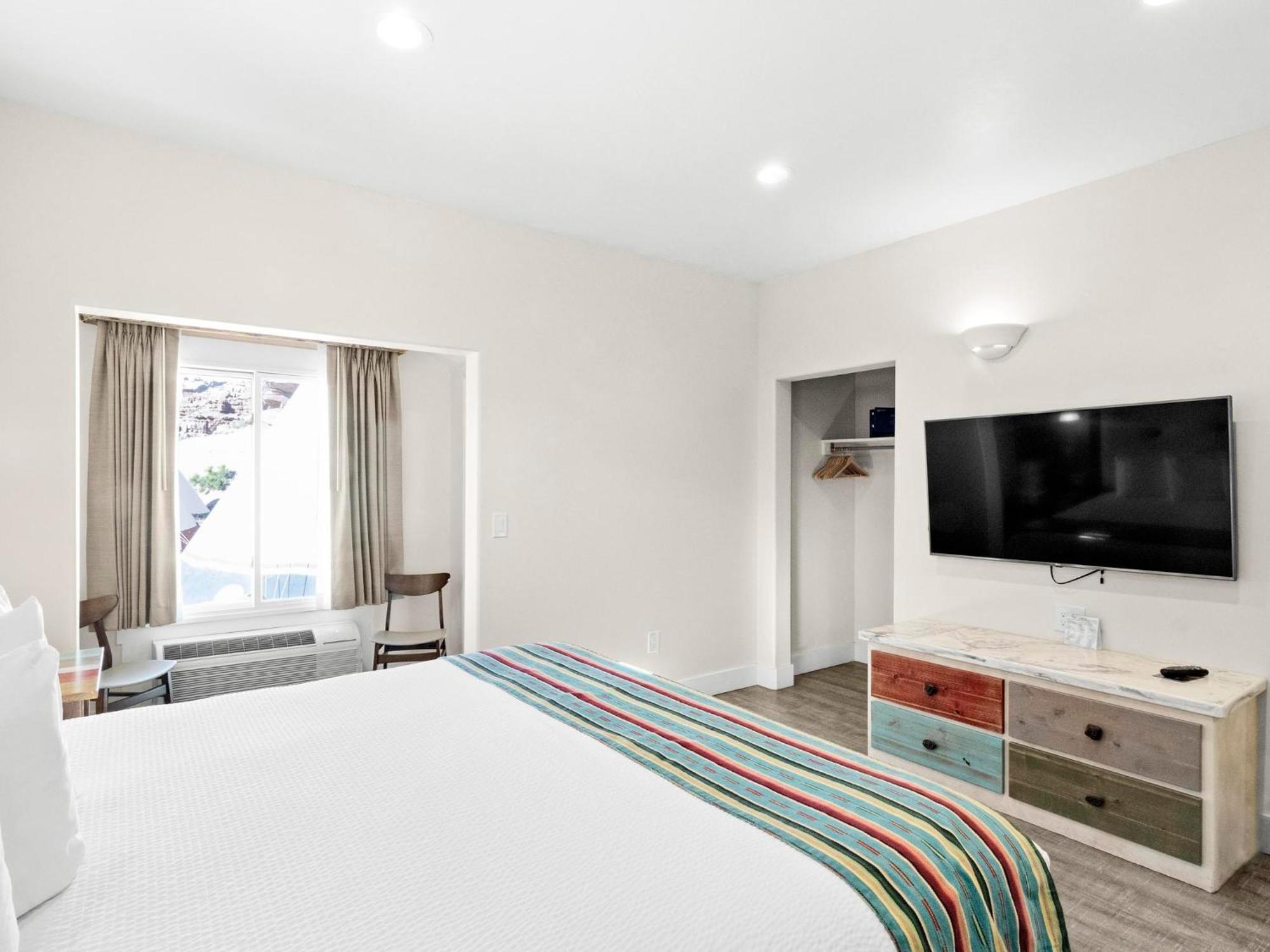 Bluff Dwellings Resort Bagian luar foto