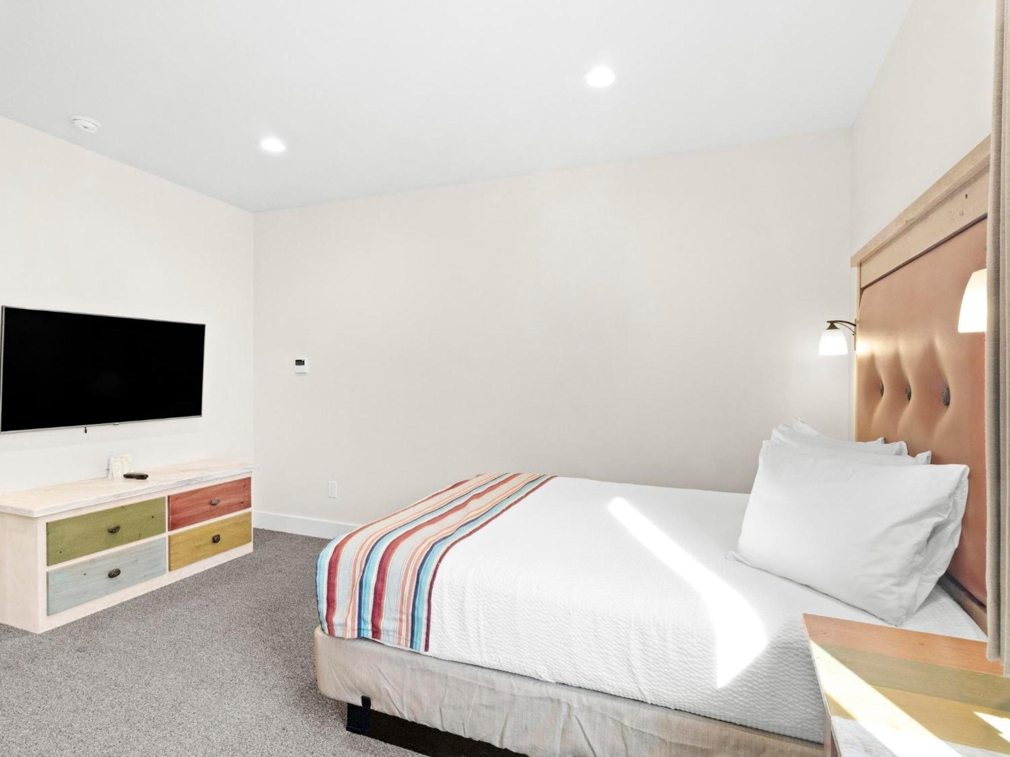 Bluff Dwellings Resort Bagian luar foto