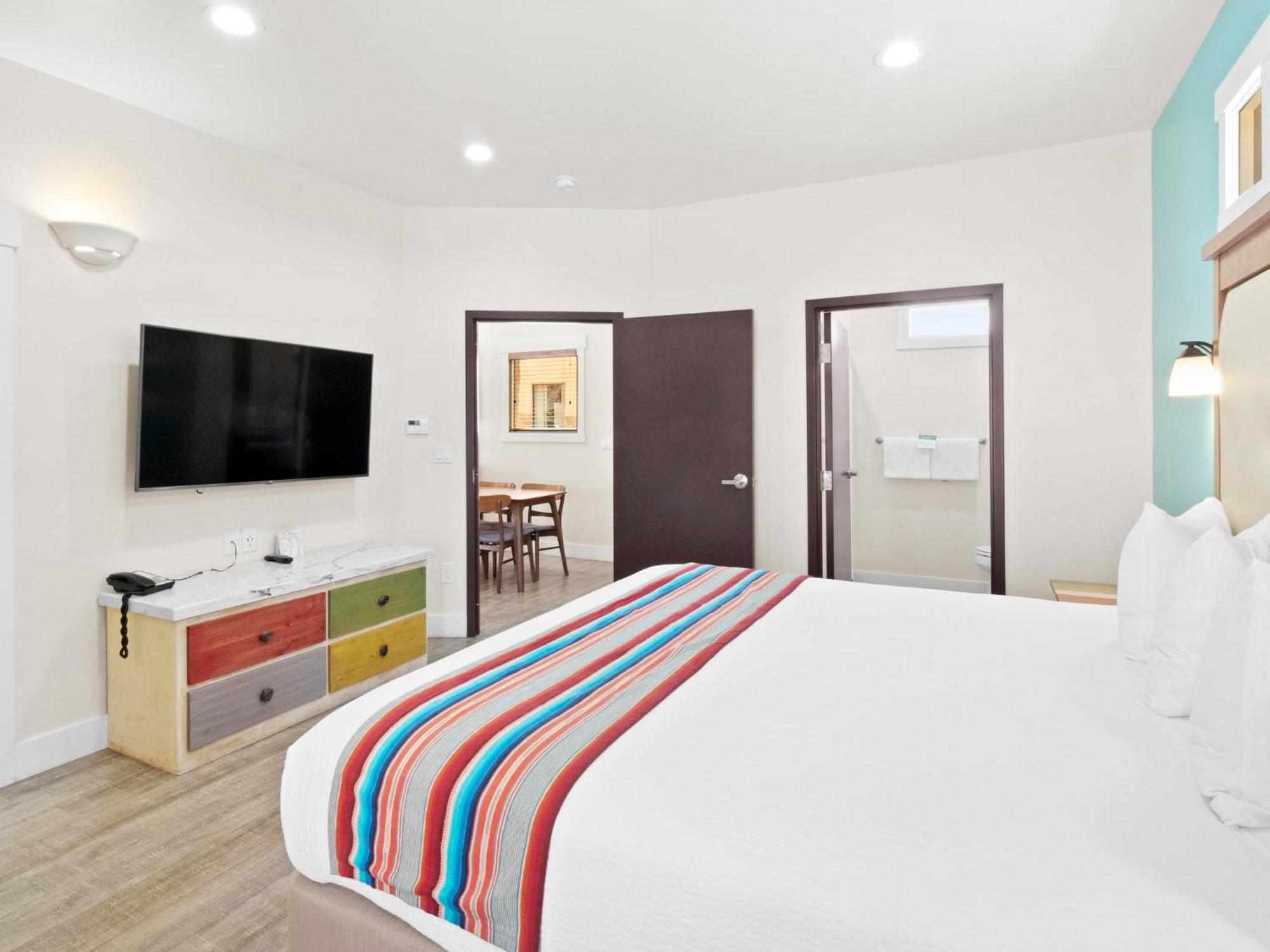 Bluff Dwellings Resort Bagian luar foto