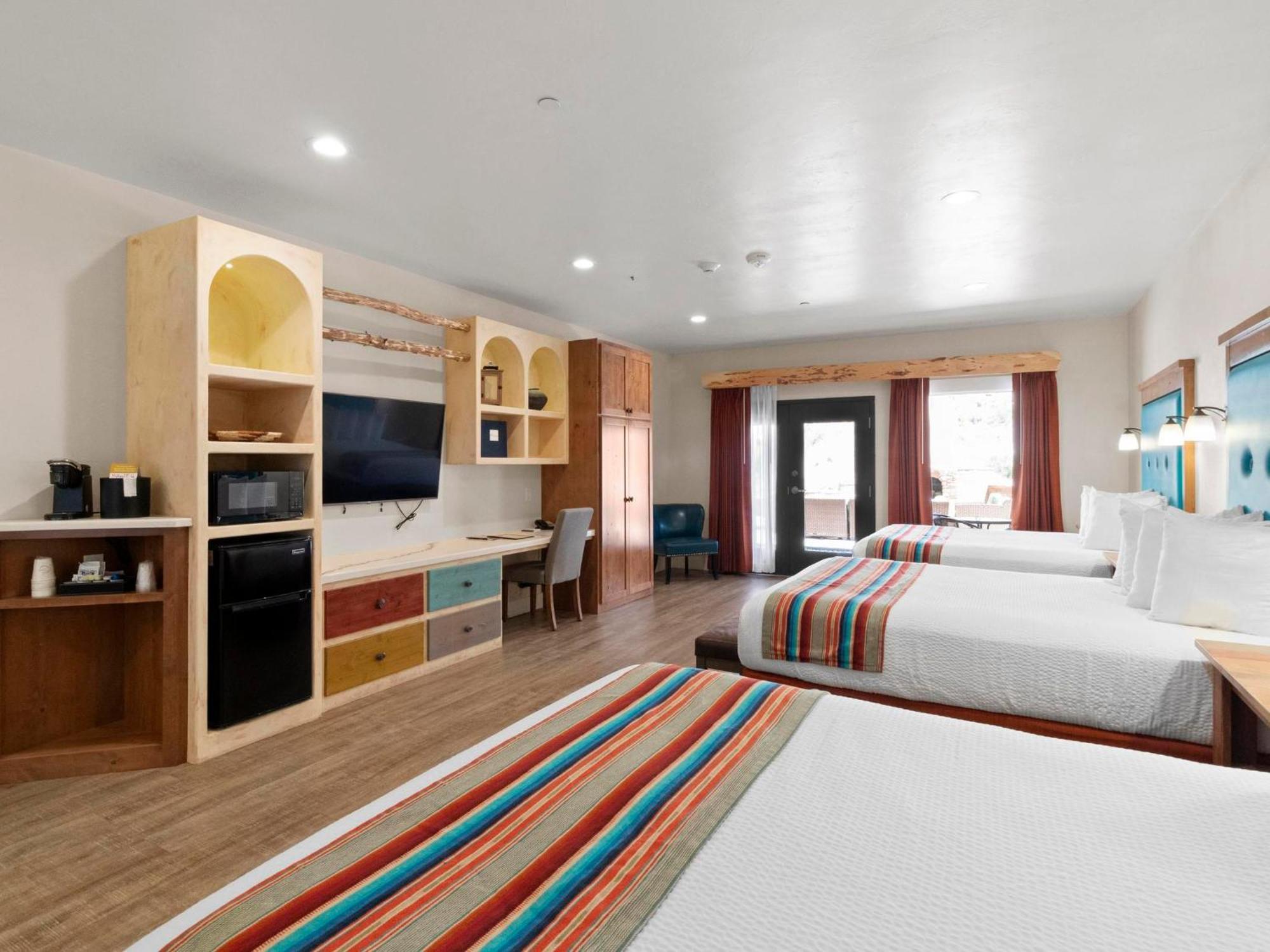 Bluff Dwellings Resort Bagian luar foto