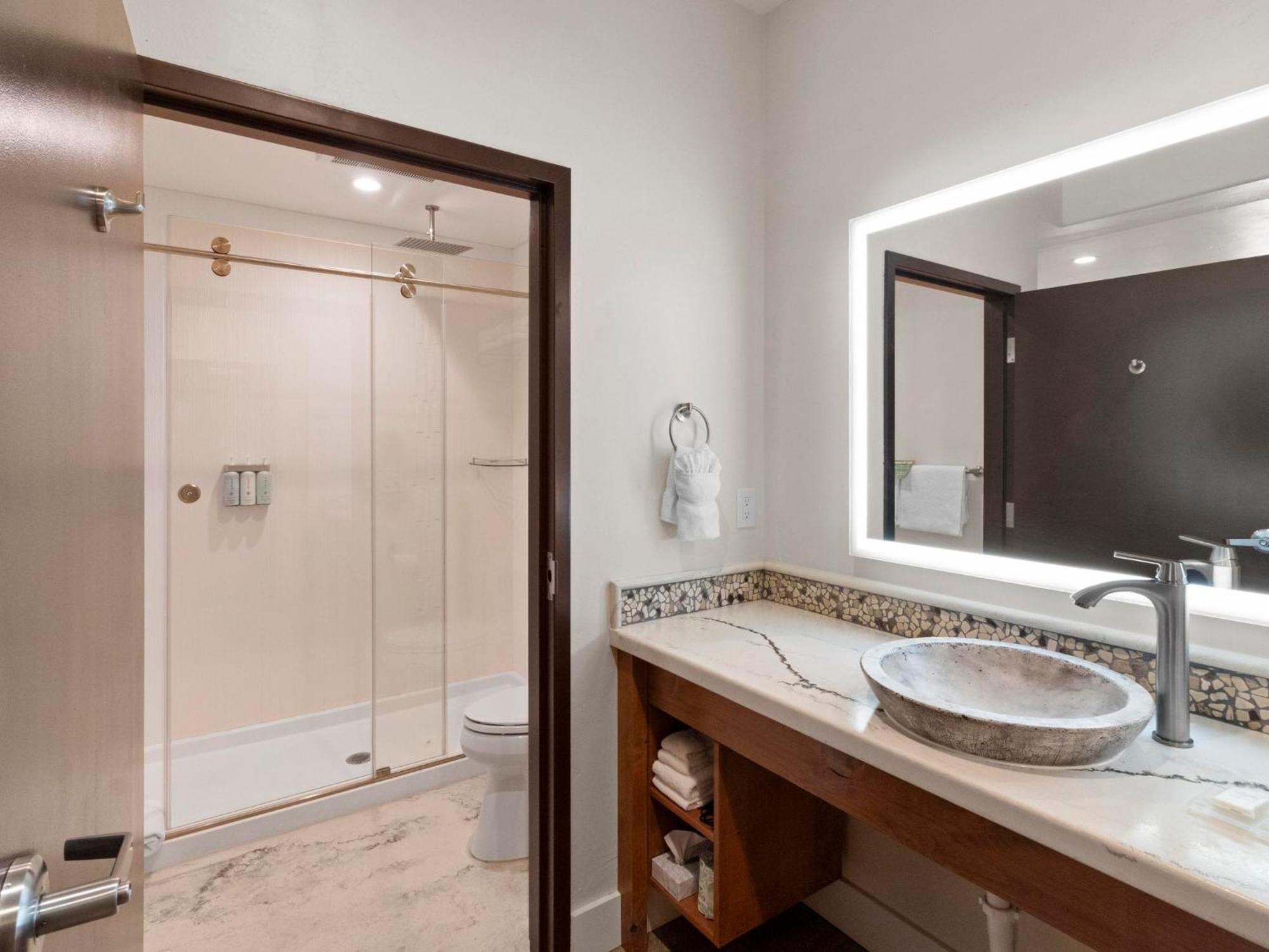 Bluff Dwellings Resort Bagian luar foto