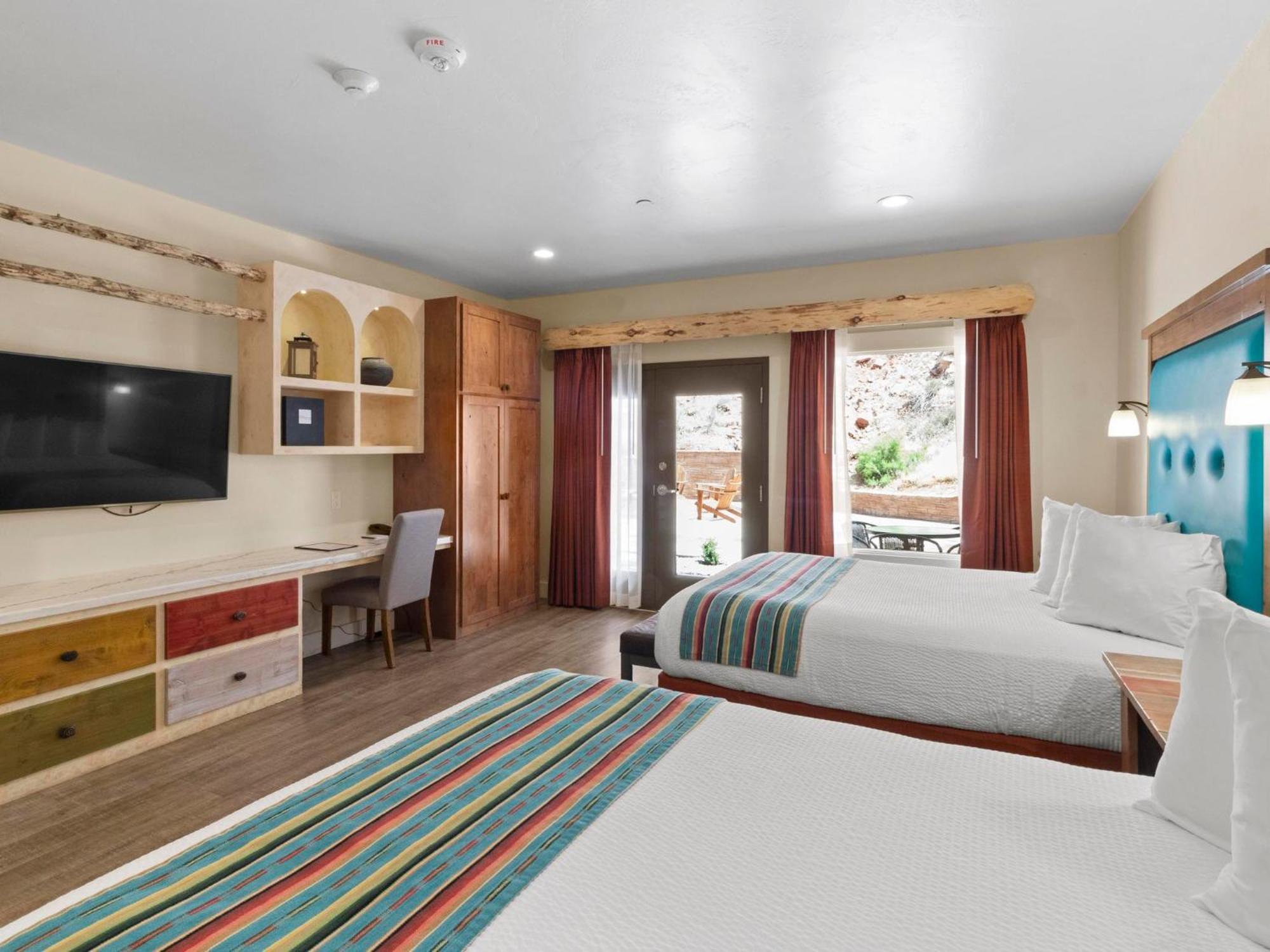 Bluff Dwellings Resort Bagian luar foto
