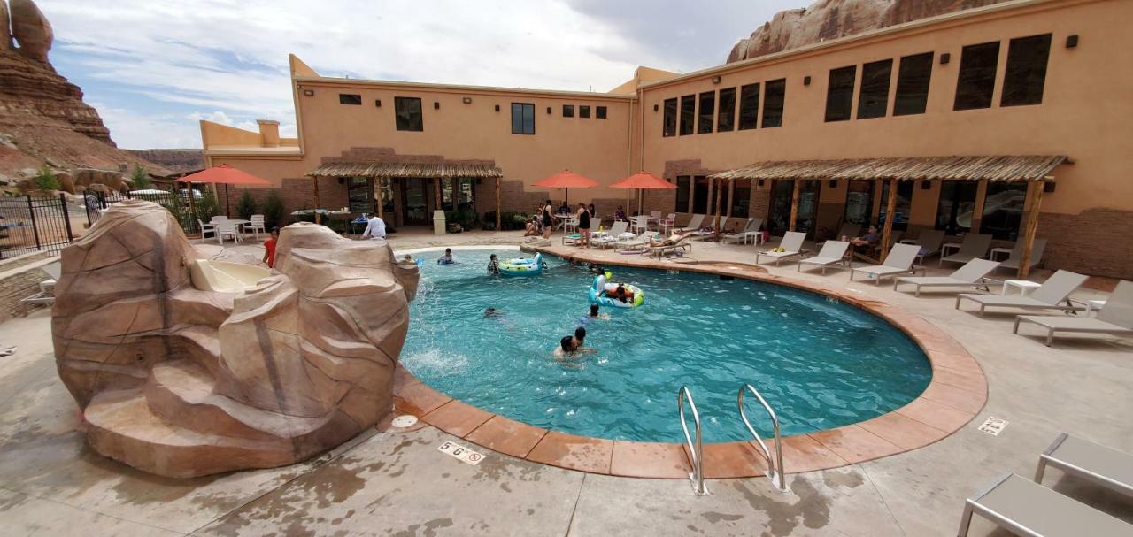 Bluff Dwellings Resort Bagian luar foto